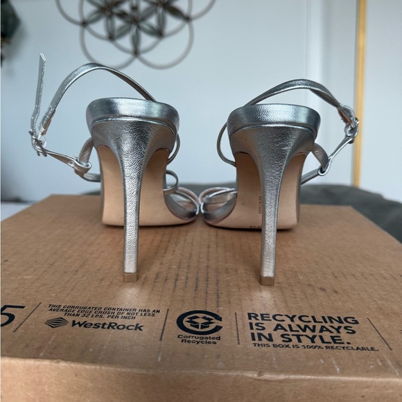 Halston Heritage Silver Leather Heels Strappy Sandals 8 Bridal Prom Wedding Date - Picture 2 of 3